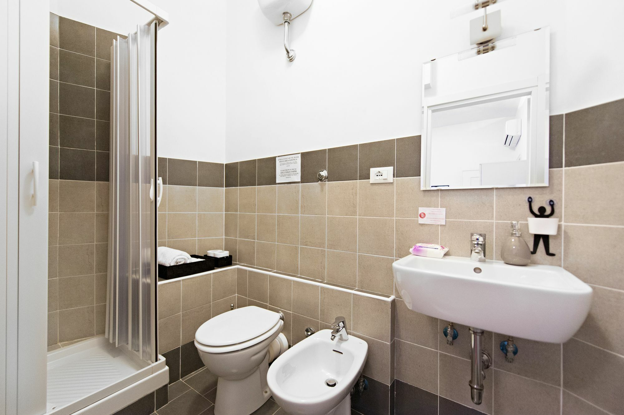 Take It Easy Roma Guest House מראה חיצוני תמונה